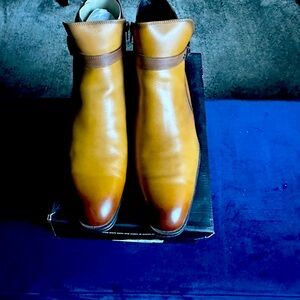 Classy sport leather boots